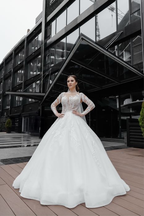 Продаю свю весільню сукню від салону Кокос «Rozy»