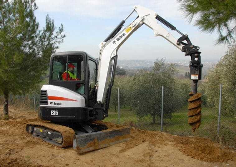 Minikoparka 3,5 t bobcat E34, niwelator,wiertnica, widły,wynajem 24h