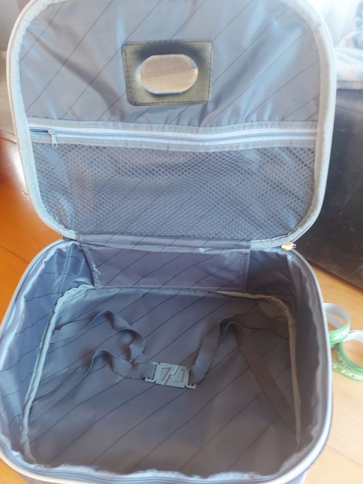 Mala de mão em viagem