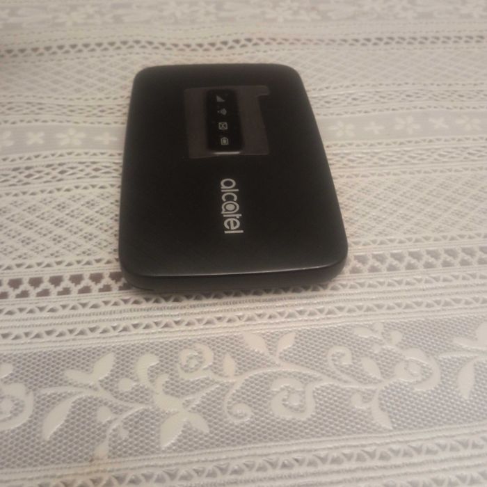 Роутер Alcatel  новый