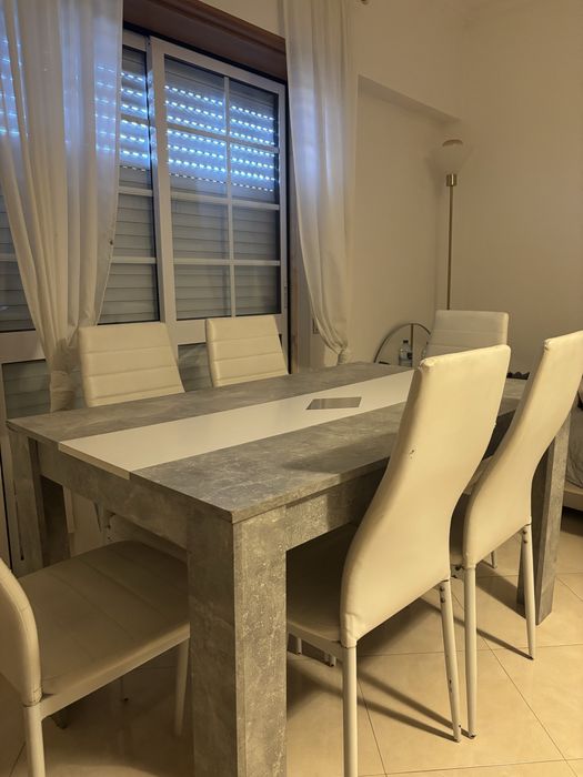 Mesa de jantar + cadeirad + mesa de centro + hack