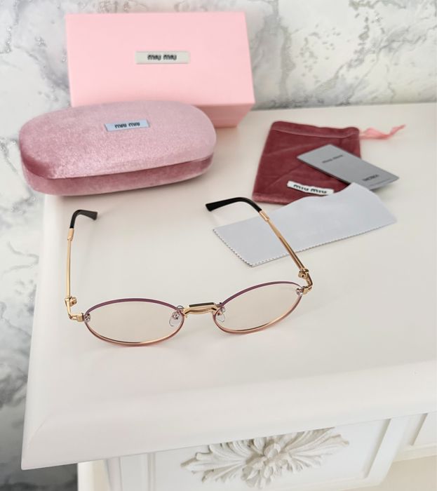 Солнцезащитные очки miu miu полный комплект хамелионы меняют цвет