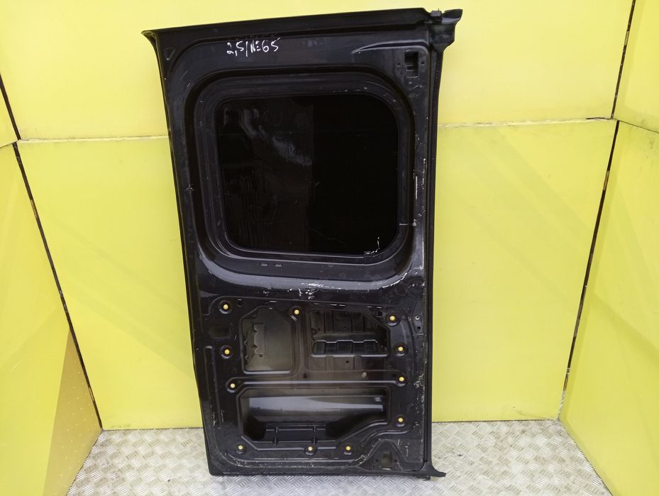 Двери праые Renault Trafic 2 Двери правые Vivaro Трафик Виваро т2