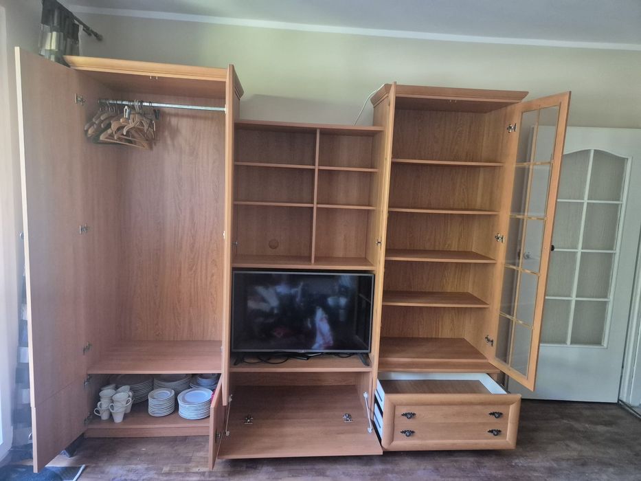 Meble meblościanka plus komoda
