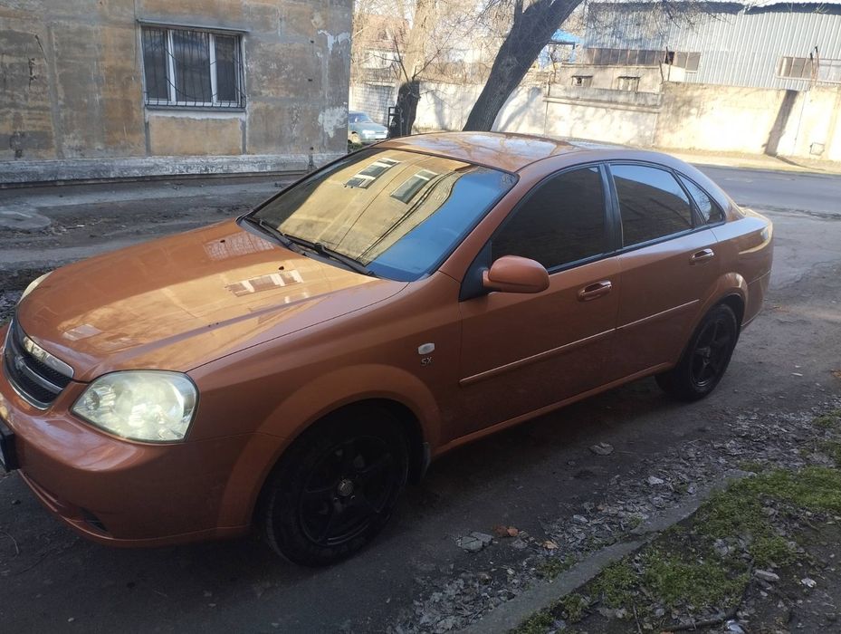 Продам автомобиль Шевроле лачети 1.8