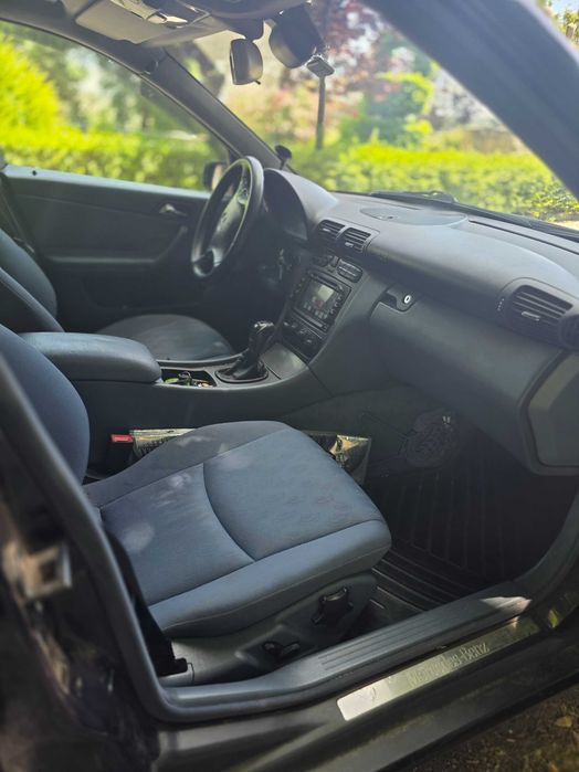 Vendo carrinha C220