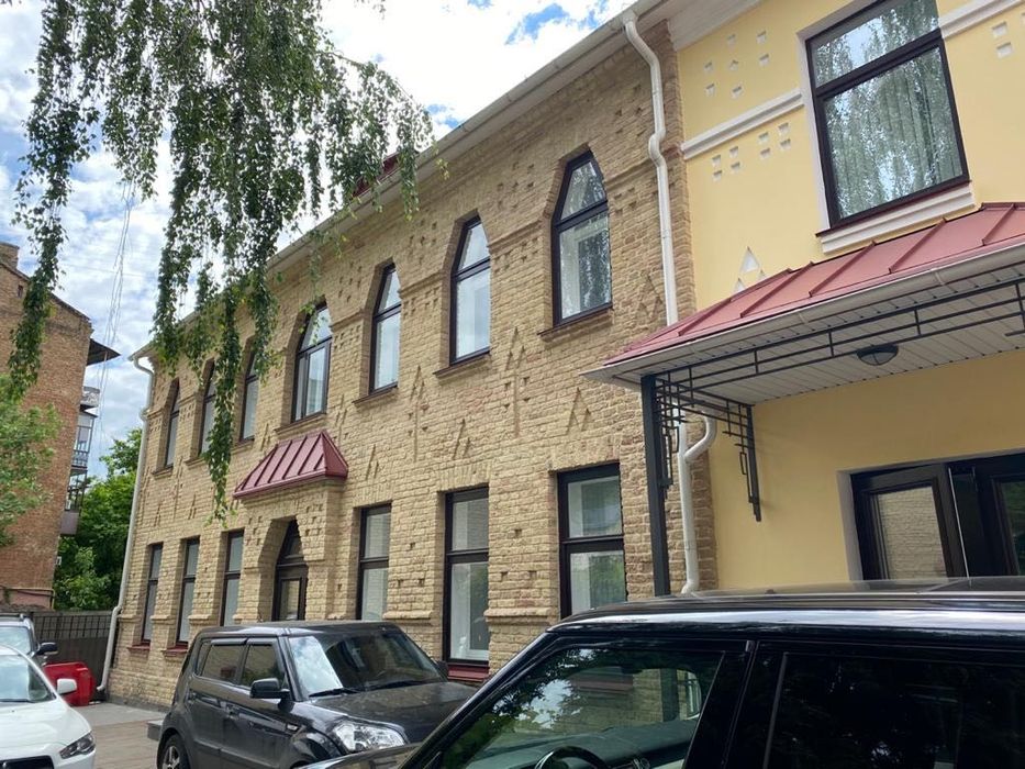 Оренда будівлі під офіс 511кв.м Львівська площа