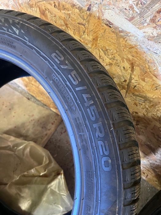 Зимня резина nokian 275/45/R20