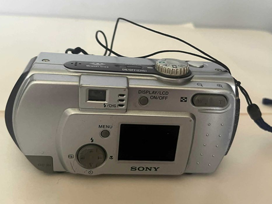 Aparat cyfrowy Sony Cyber-shot 1,3   DSC-P30