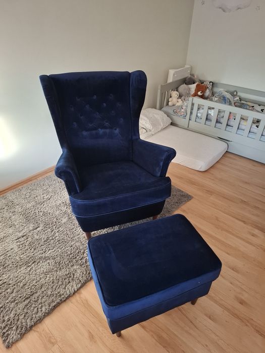 Fotel uszak z podnóżkiem