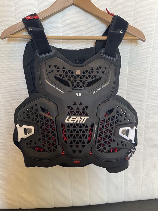 Armadura corporal Leatt