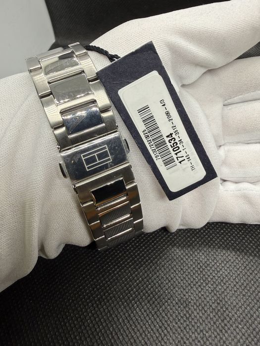 Наручні годинники Tommy Hilfiger