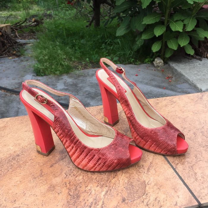 Туфлі, босоніжки р.35