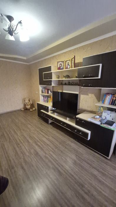 Продам 3-х кімнатну квартиру, р-н Київська