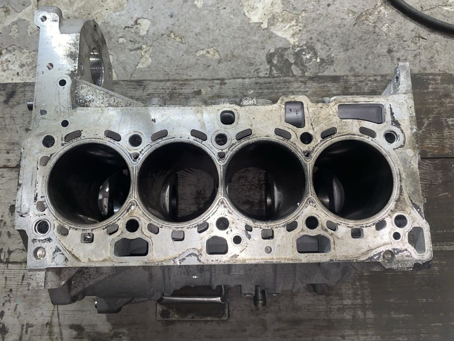 Блок ціліндрів N47D20A