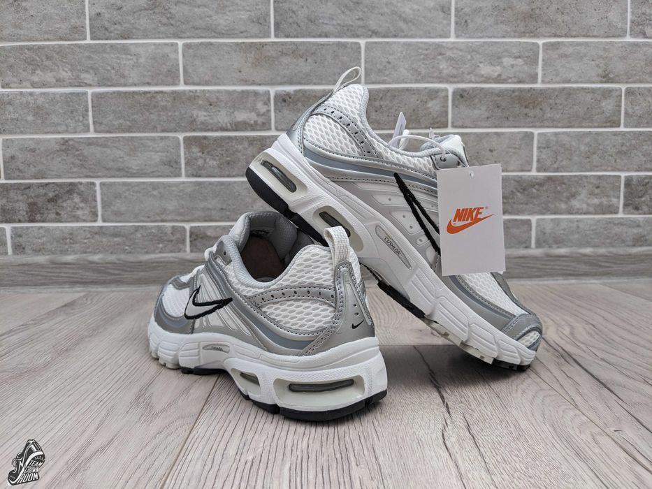 Кросівки жіночі ЛІТО Nike Air Max Moto 2K \ Найк Аир Макс Мото 2К \ розмір 37 - 41