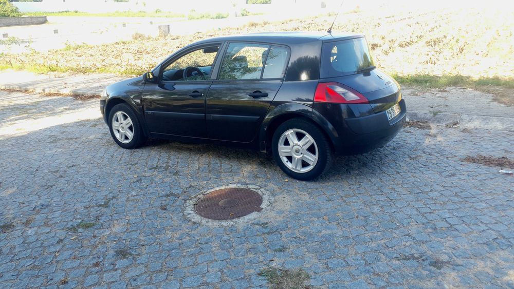 Renaul Megane - barato e económico para o dia a dia