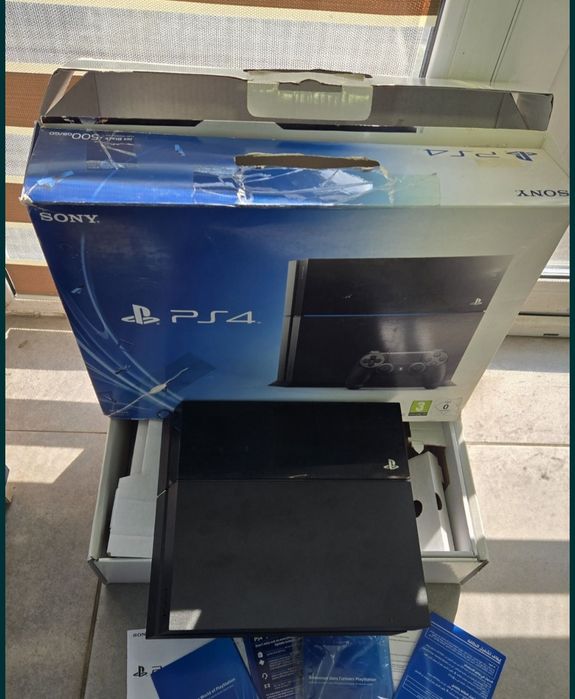 Продам Sony PlayStation 4 1tb