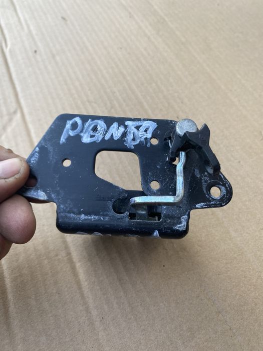 Fiat Panda zamek klapy bagaznika