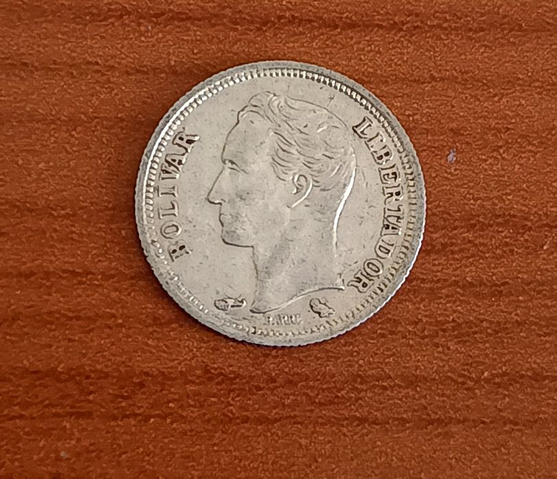 36 Venezuelan Coins