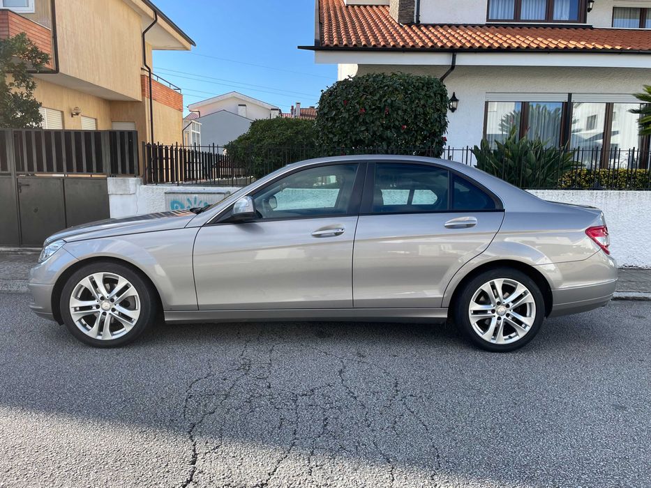 Mercedes Benz C200 CDI - 124000km - Nacional - C220