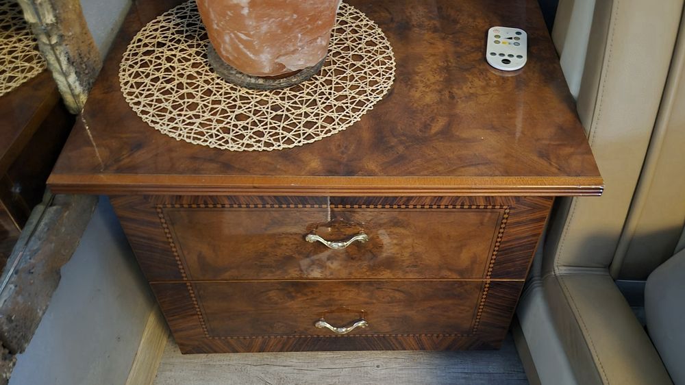 Włoski komplet mebli  do sypialni