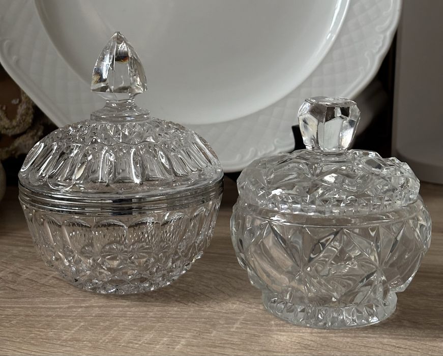 Para szklanych bombonierek