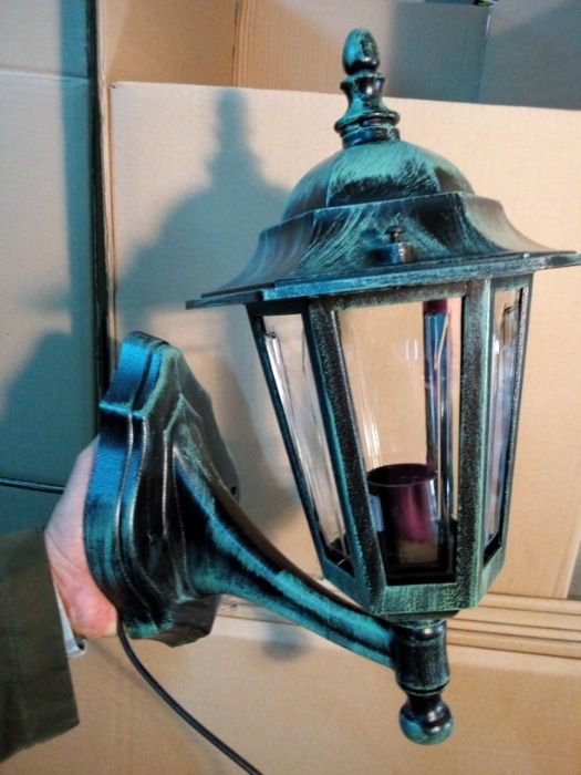 A estrear-Lanterna de parede