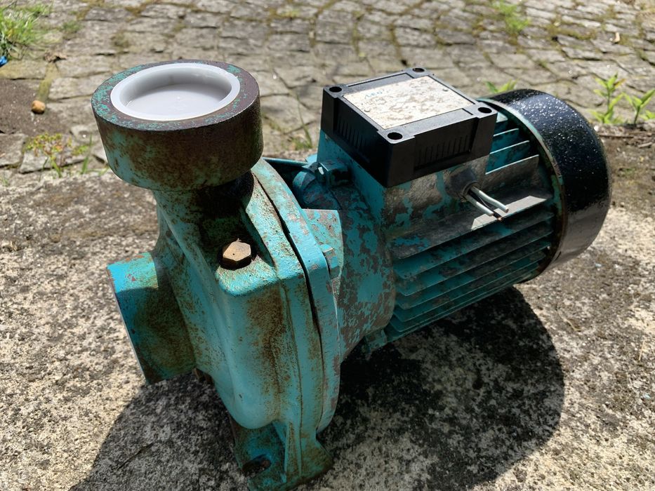 Bomba trifásica da LEO, 2HP e 2”x2”