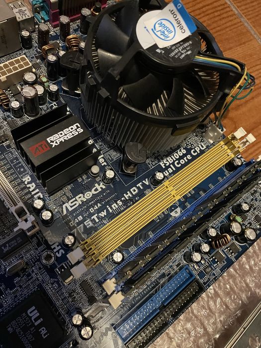 Motherboard astock 775 twins-hdtv