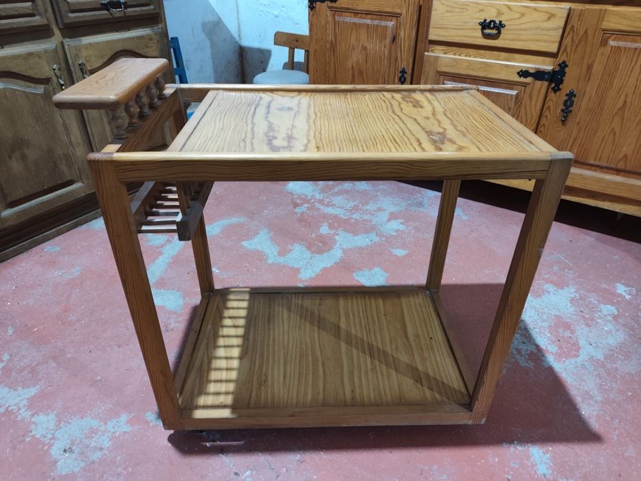 Mini bar, Mesa de apoio