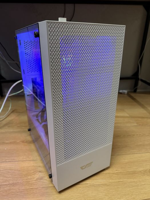 Nowy komputer zestaw monitor+klawiatura+mysz bialy