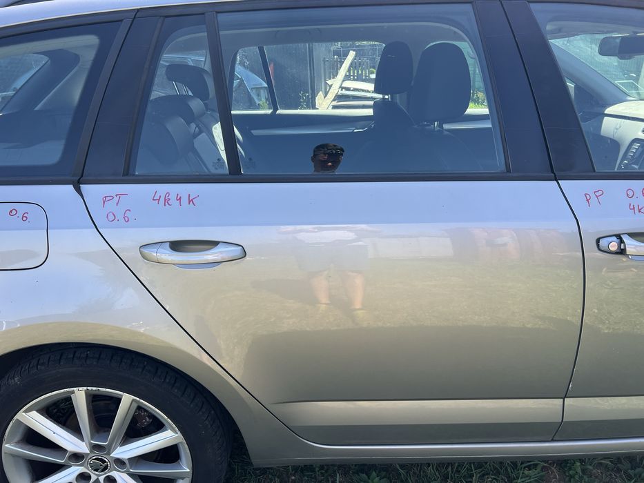 Двері дверка двери Октавія А7 Octavia A7 4k4k