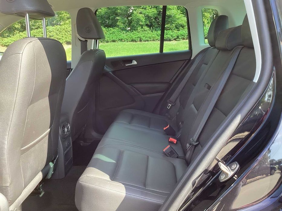 Volkswagen Tiguan      2016
