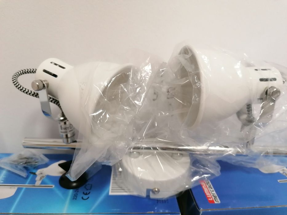 Lampa-kinkiet GU 10-230V