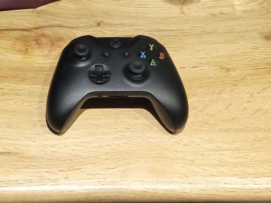Pad Xbox one S stan bardzo dobry