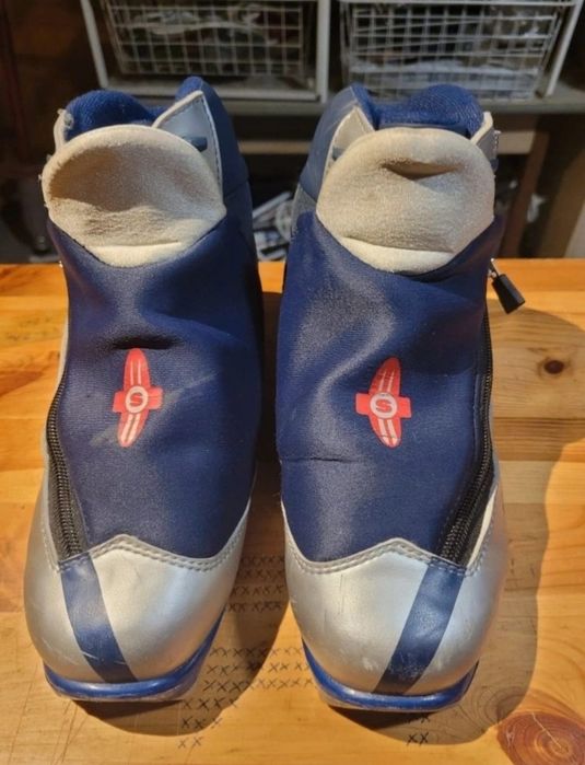 Buty biegowe/na nartorolki Alpina NNN nr 39 - 24.5cm