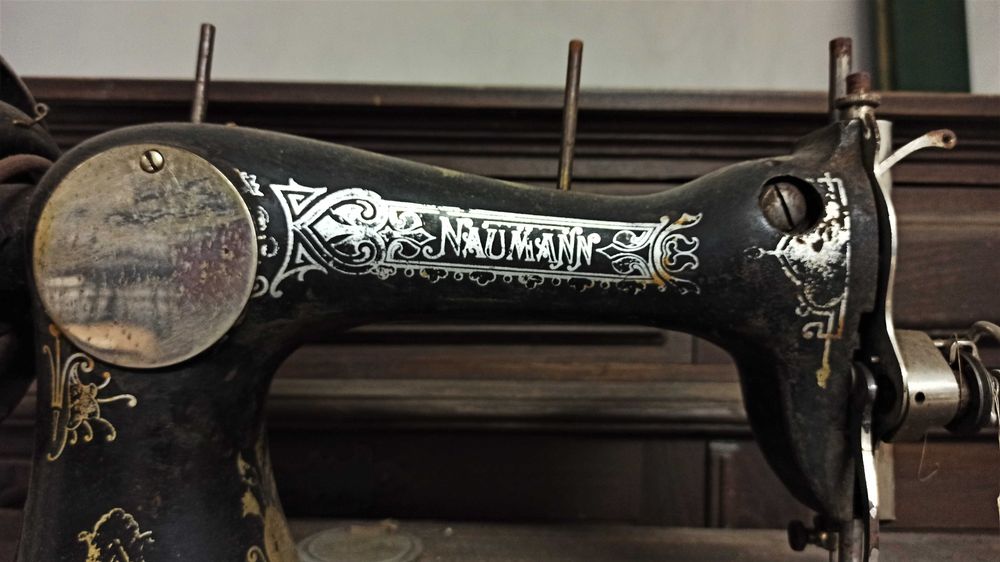 Máquina de costura Naumann - anos 20
