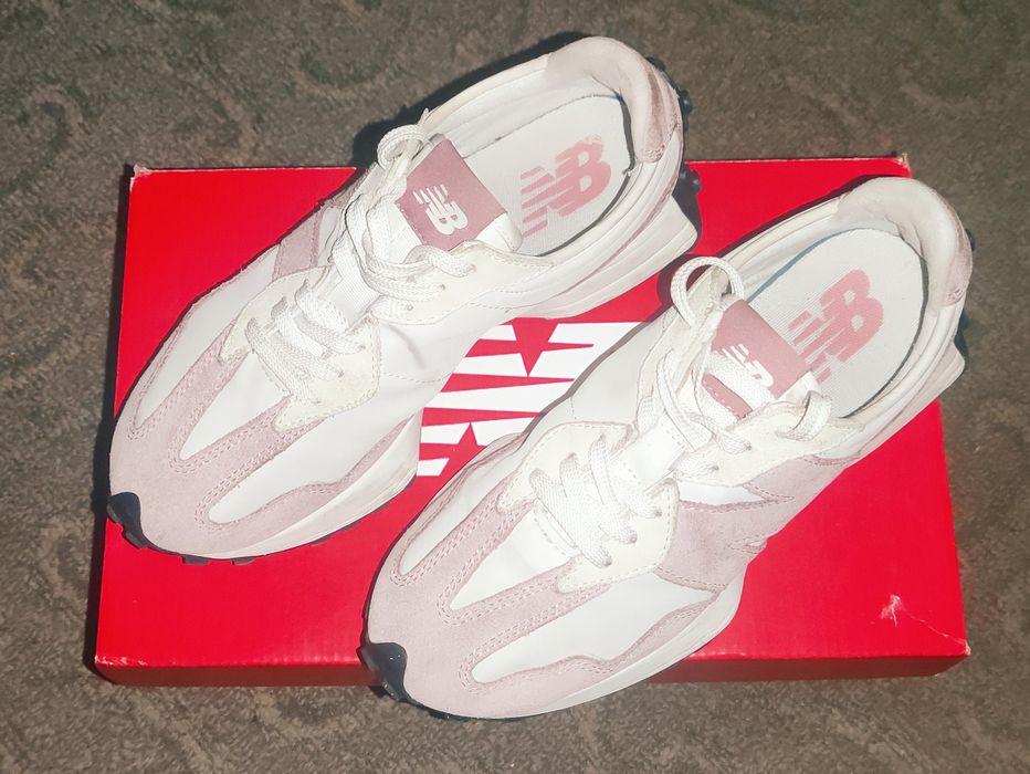 New Balance 327 26cm