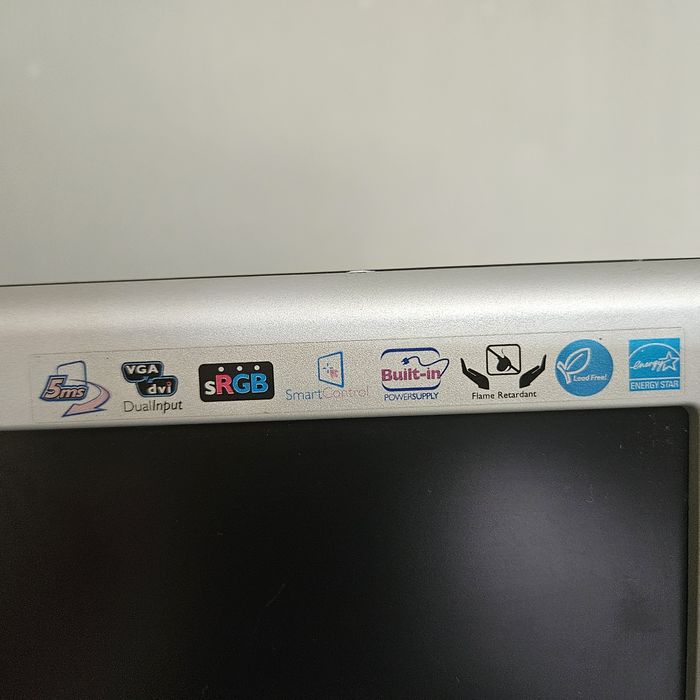 Монитор Philips 190 C7