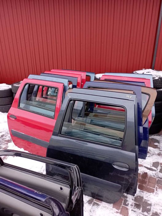 Дверь задняя пасажирская правая / левая Renault Dacia Logan