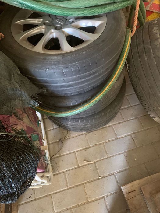 4 jantes  + 4 pneus 205 55 R16