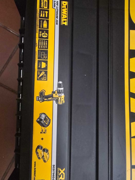 DeWalt DCD796D2 XR 18V – bezszczotkowa wiertarko-wkrętarka udarowa + 2 akumulatory + ładowarka
