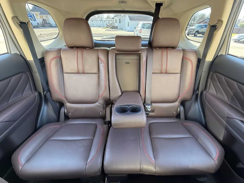 Mitsubishi Outlander SEL S-AWC      2018