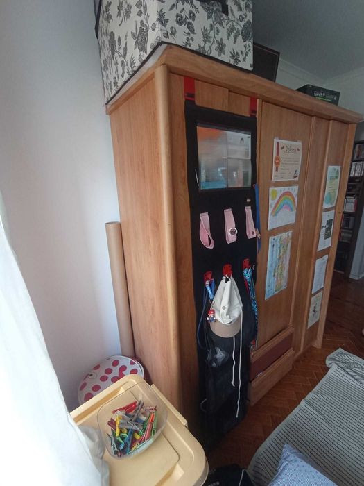 Guarda-fatos madeira