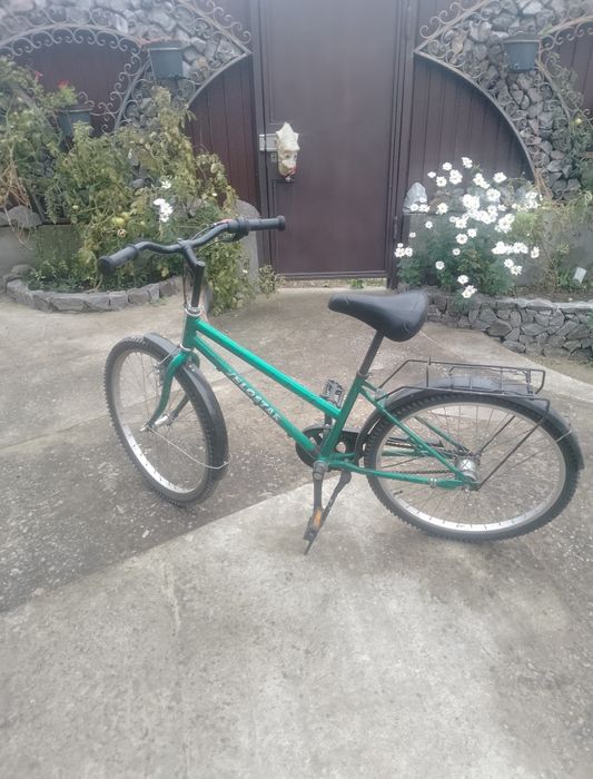 Дитячий велосипед з планетаркою