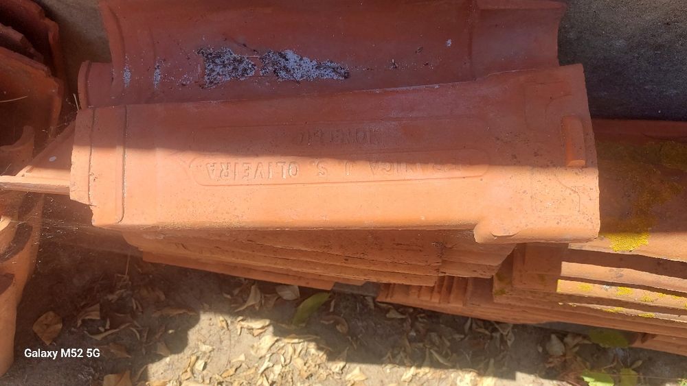 Vendo 750 Telhas usadas