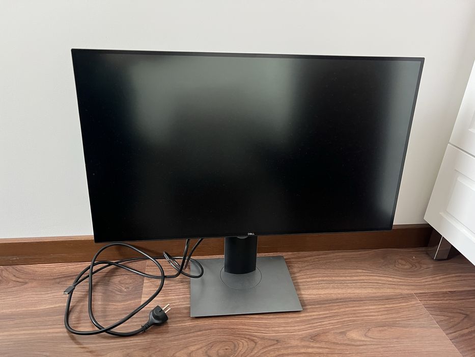 Monitor 4K Dell U2720Q