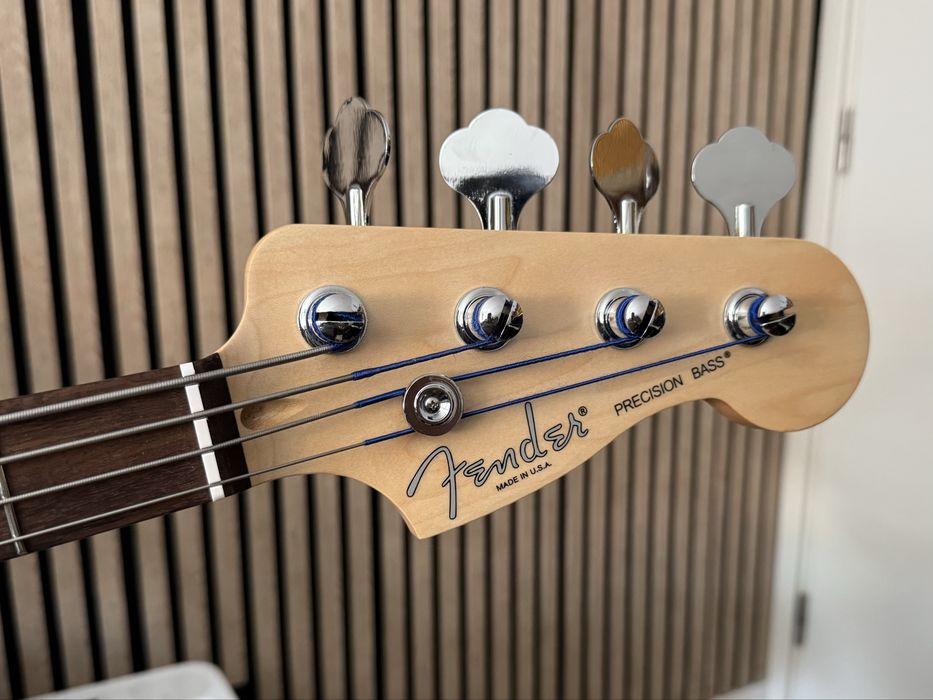 Fender Precision Bass