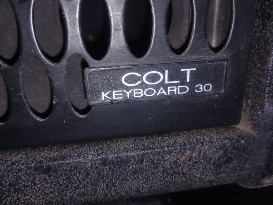CARLSBRO COLT KEYBOARD 30 гитарный комбоусилитель комбик  динамик 10 д